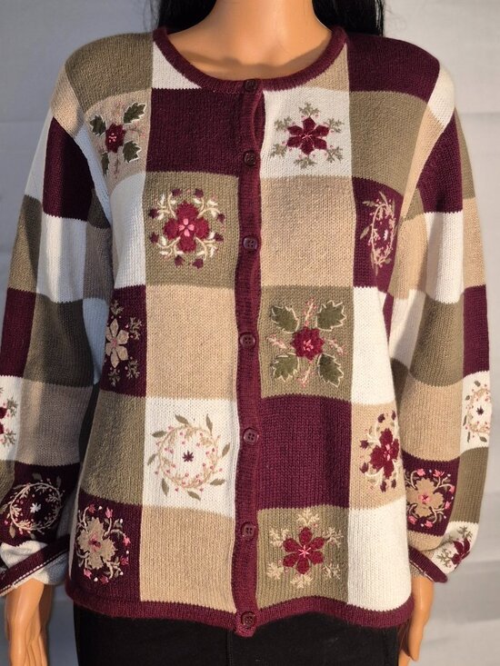 CHRISTOPHER & BANKS beautiful Hand embroidered festive Holiday sweater size XL - Picture 2 of 12